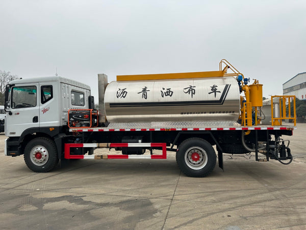 DongFeng 9.5m³ 195HP Asphalt Distributor Truck