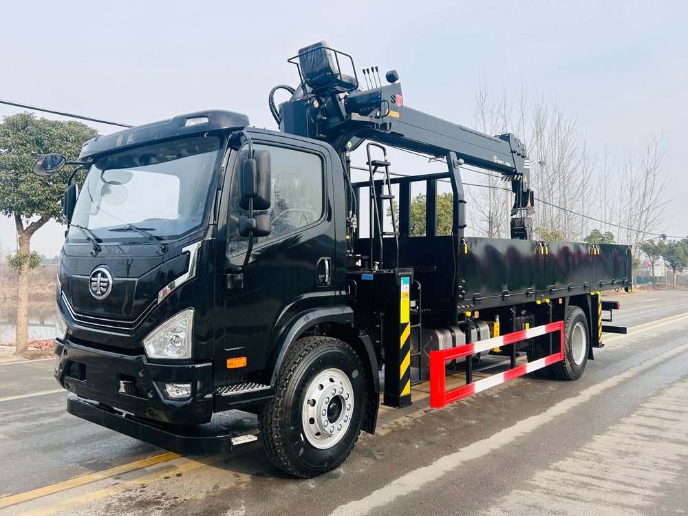FAW 220HP  8-10T Telescopic Boom Crane  For Sale