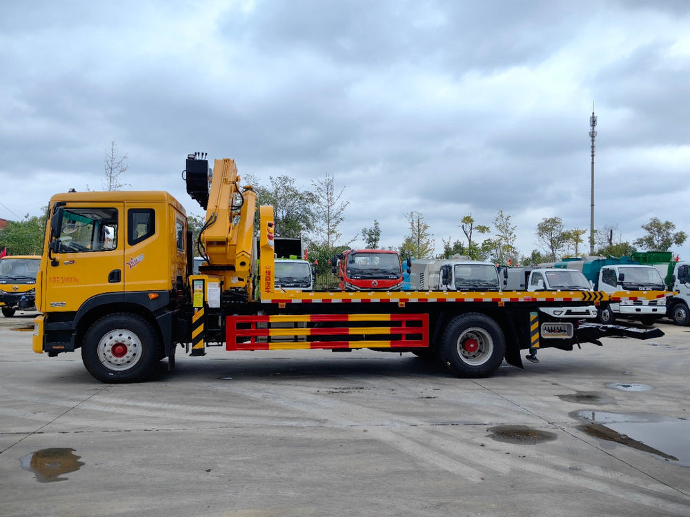 DongFeng 8T Wrecker Truck with Crane For Sale