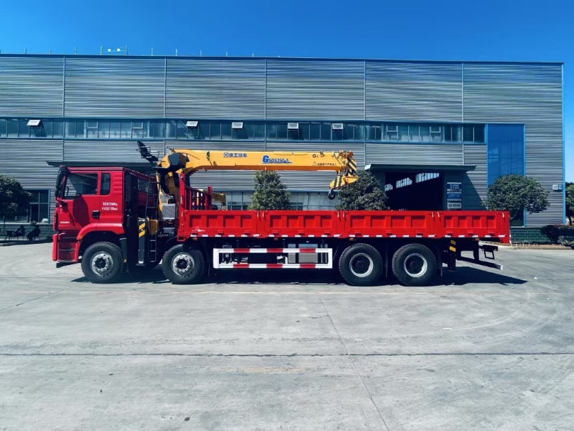 SHACMAN 8×4 Telescopic Boom Crane For Sale