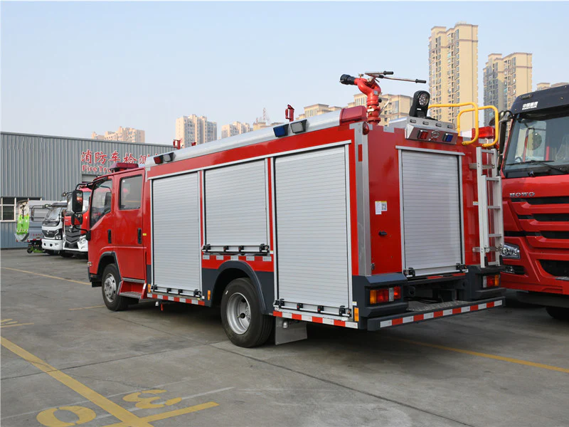 ISUZU 4 TON WATER TANK FIRE TRUCK