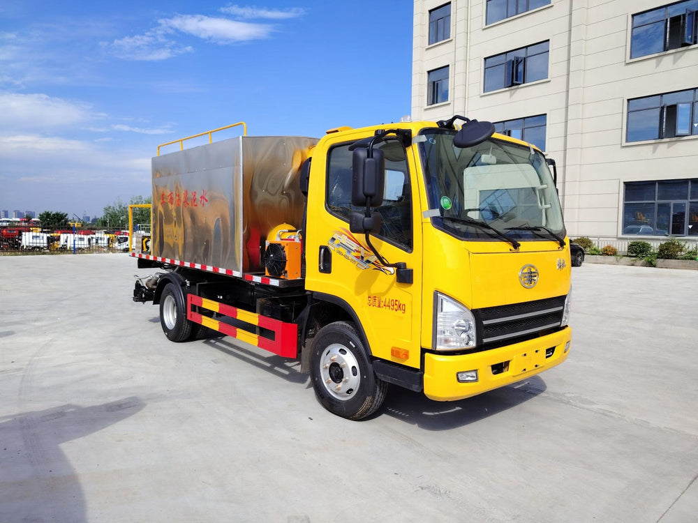 FAW 6.5m³ 150HP Asphalt Distributor Truck For Sale