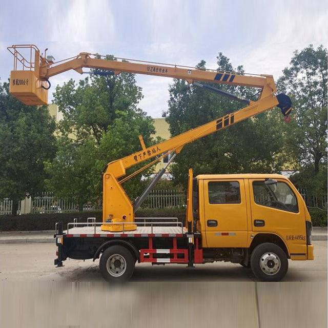 13-18 meters Dongfeng 4x2  folding arm high altitude working platform truck