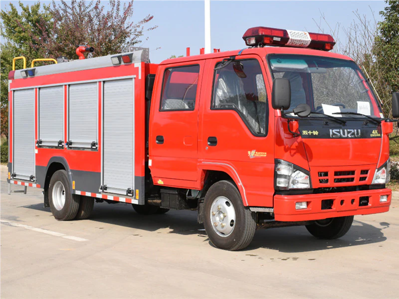 ISUZU 2.5 TON WATER TANK FIRE TRUCK