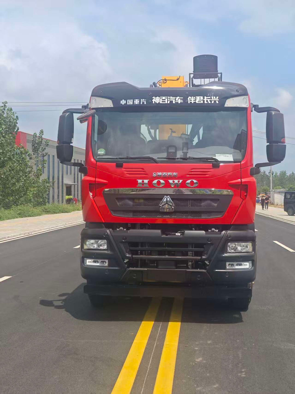 HOWO TX 8x4 Crane Truck with XCMG 14-Ton 5-Section Straight Boom Crane