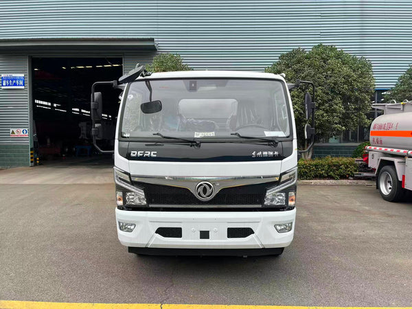 Dongfeng 9.9m³ Fuel Tanker Truck