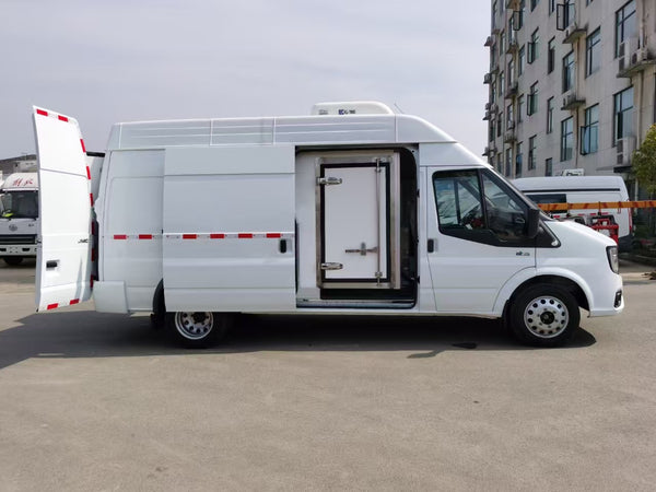 JMC High-roof Refrigerated Van