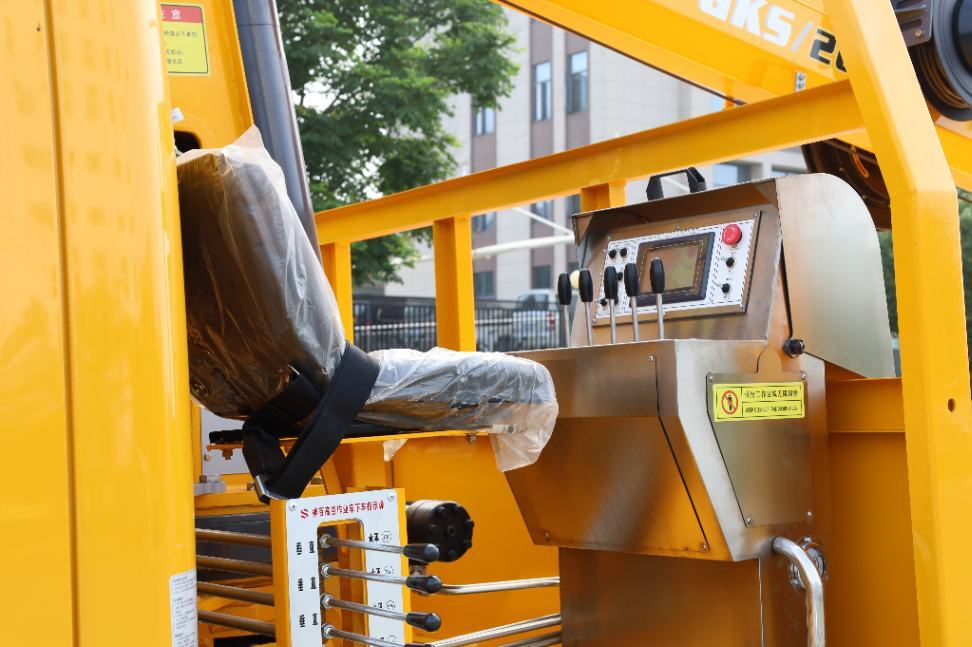Dongfeng 20m 3-in-1 Truck-mounted Aerial Working Platform Truck For Sale