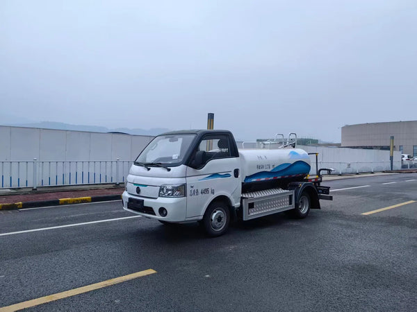 4.5T EV Water Sprinkler Truck