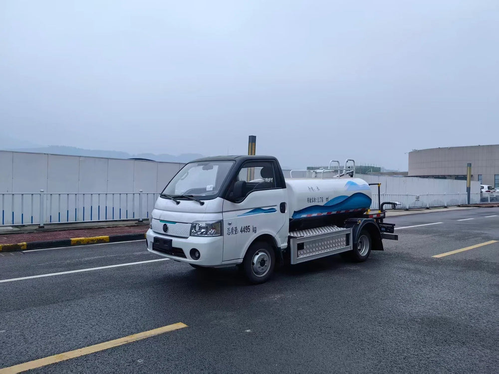 4.5T EV Water Sprinkler Truck For Sale
