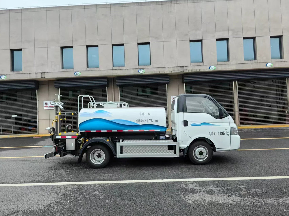 4.5T EV Water Sprinkler Truck