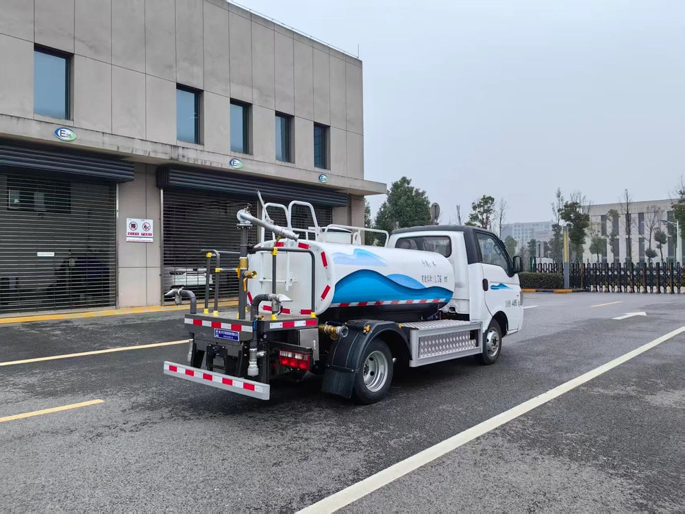 4.5T EV Water Sprinkler Truck