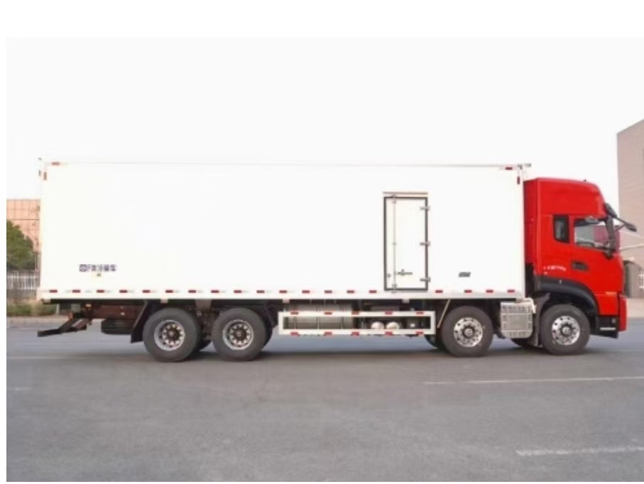 Dongfeng 9.6m 20-ton Refrigerated Truck