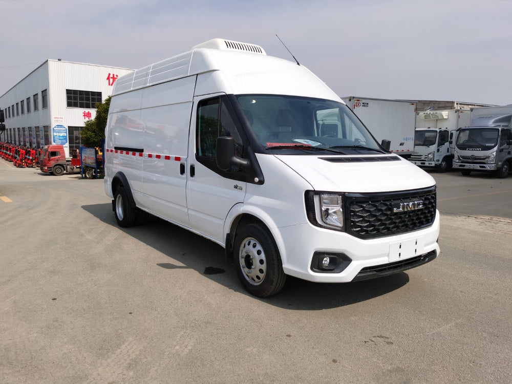 JMC Long-base High Top Refrigerated Truck