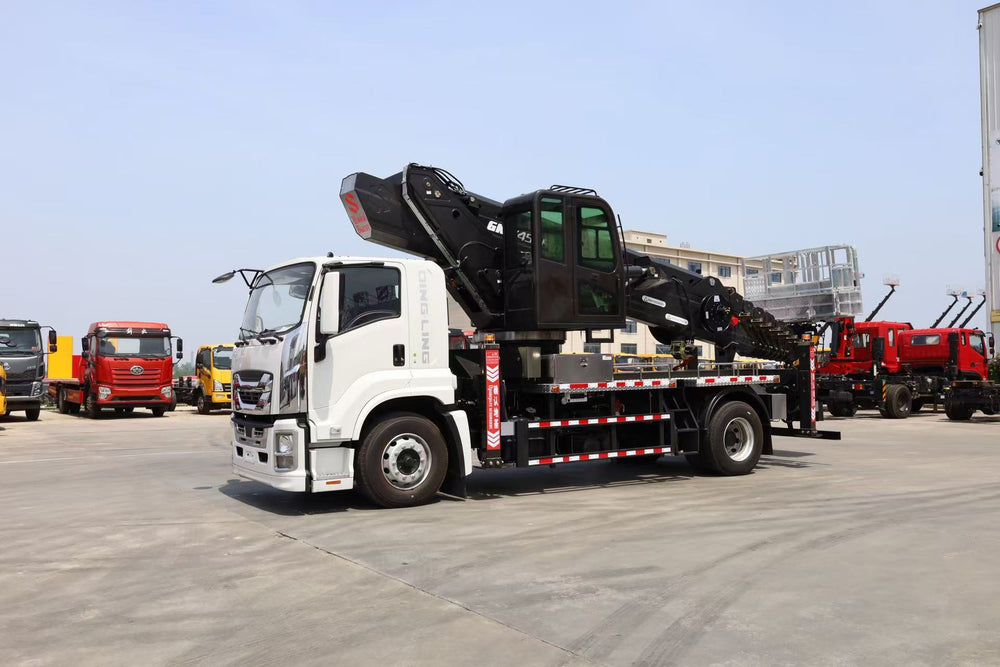 Isuzu 45-meter aerial work truck