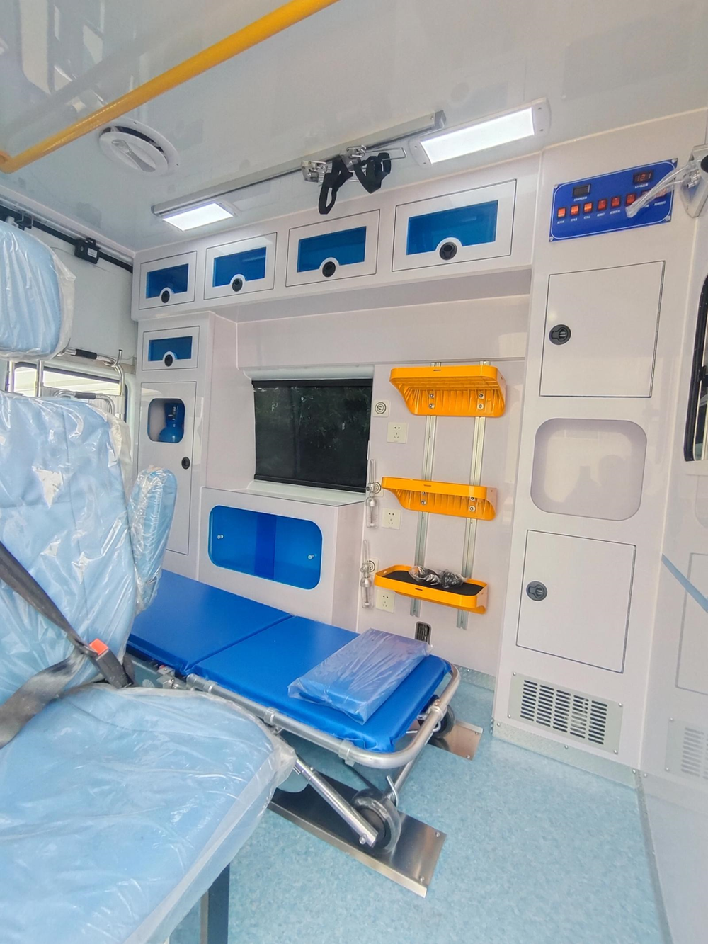 High-spec JMC Shunda Diesel Ambulance