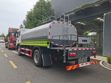 DongFeng 11m³ Guardrail Cleaning Truck For Sale