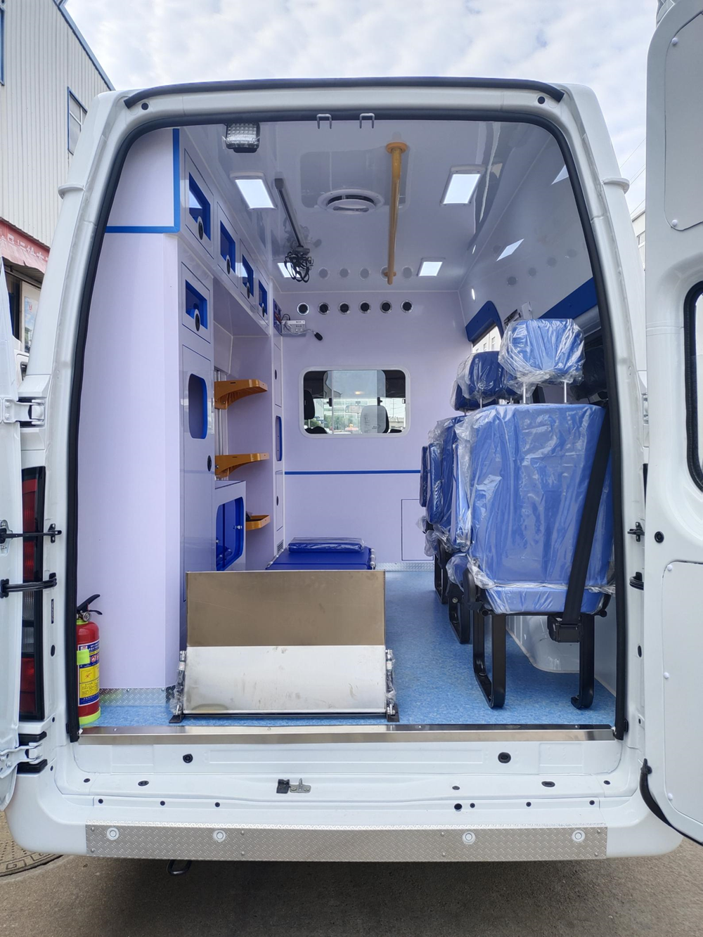 High-spec JMC Shunda Diesel Ambulance