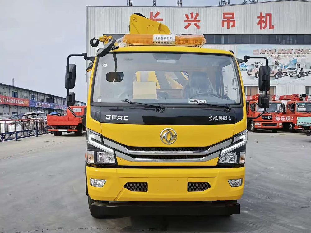 Dongfeng Wrecker Truck with Folding Arm Crane