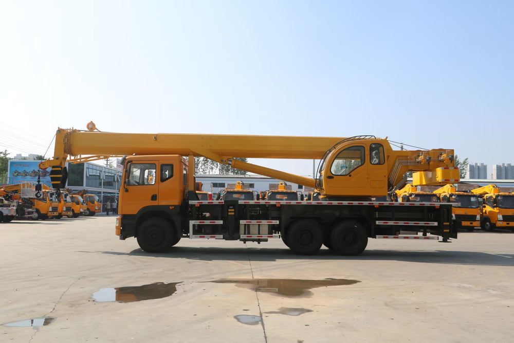 Dongfeng 25T Truck Crane Configuration