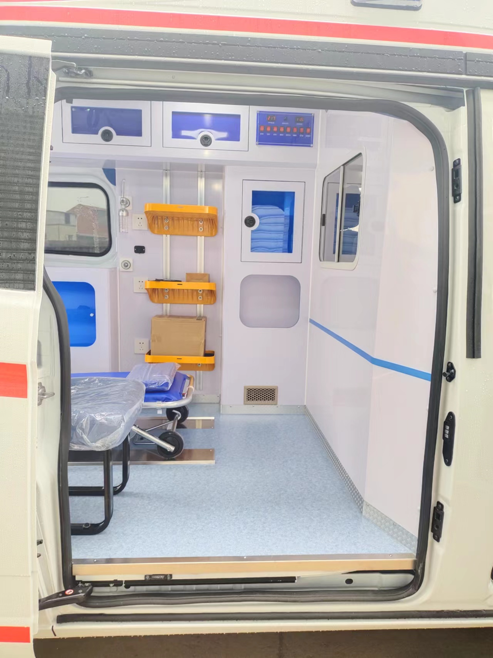 Ford Transit V362 Mid-wheelbase Mid-roof Diesel Emergency Ambulance For Sale
