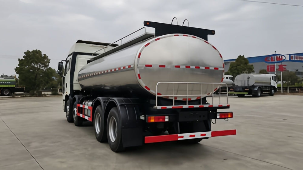 FAW Jiefang 8x4 fresh milk tank truck - rear view