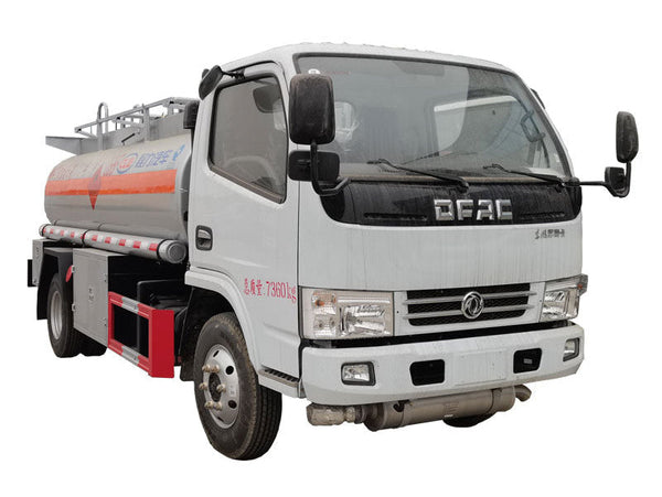 Dongfeng 4X2 4400L Oil Tank Truck For Sale