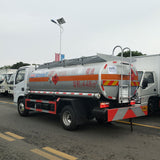 Dongfeng 4*2 4400L oil tank truck