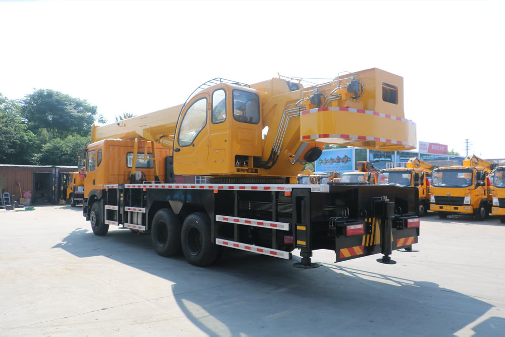 Dongfeng 25T Truck Crane Configuration