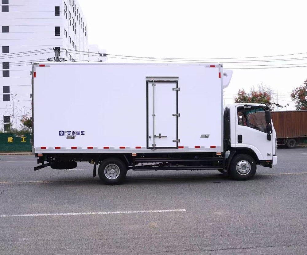 ISUZU 4.2m 5-Ton Refrigerated Truck