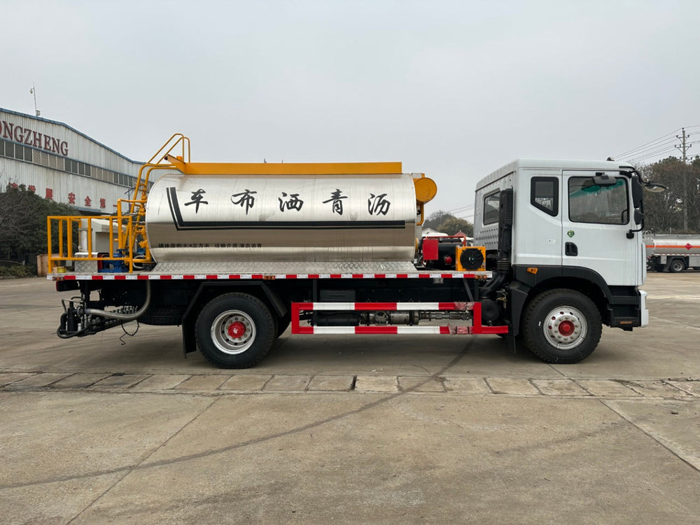 DongFeng 9.5m³ 195HP Asphalt Distributor Truck For Sale