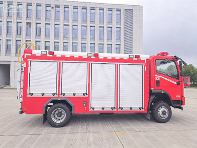 DongFeng 2.42m³ Water Mist Fire Truck