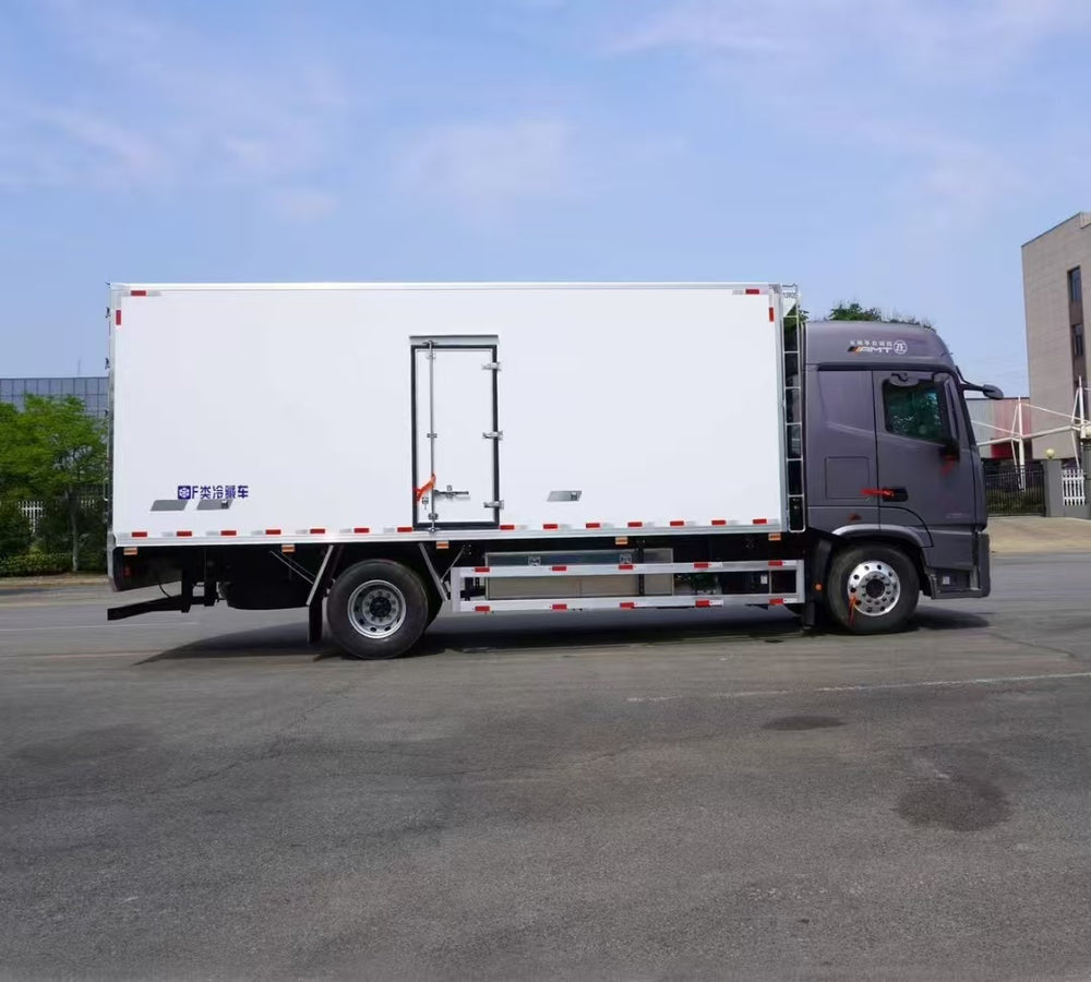 6.8m Foton Auman GTL Starwing Pro Automatic 10-Ton Refrigerated Truck