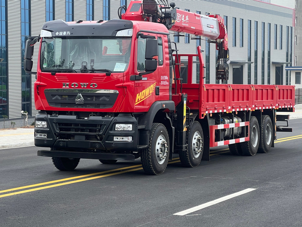 HOWO TX 8x4 380HP Crane Truck with Changxing 14-Ton 5-Section Straight Boom Crane