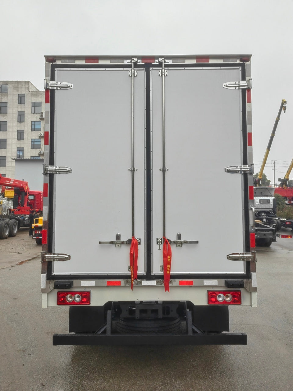 FOTON 4.2m 120HP Refrigerated Truck For Sale