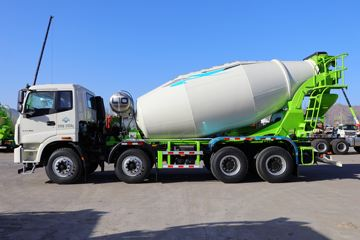 Foton Auman ETX 340hp 8X4 7.87 cubic meter Concrete Mixer Truck