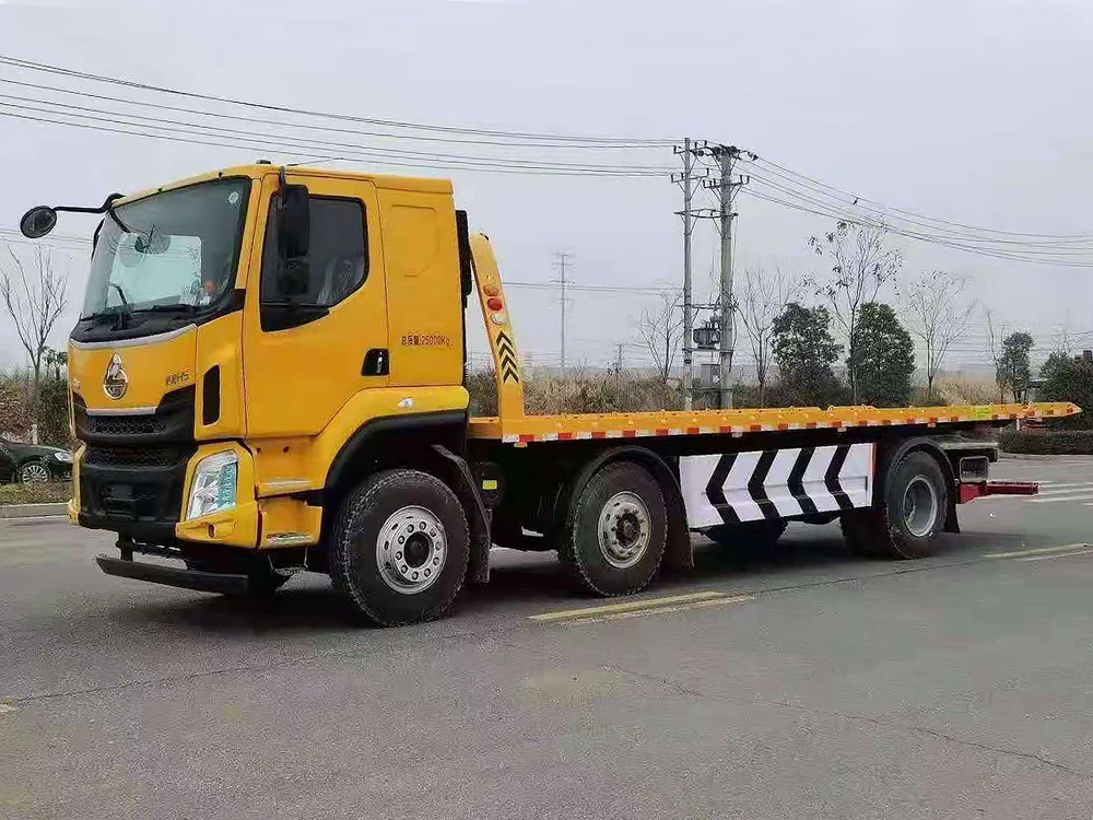 SINOTRUK HOWO 8×4 Integrated Tow & Crane Wrecker Truck