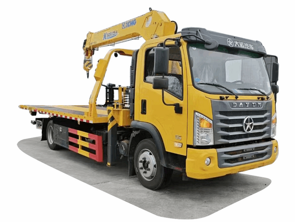 DaYun 4*2 Clearance with Lifting Crane For Sale