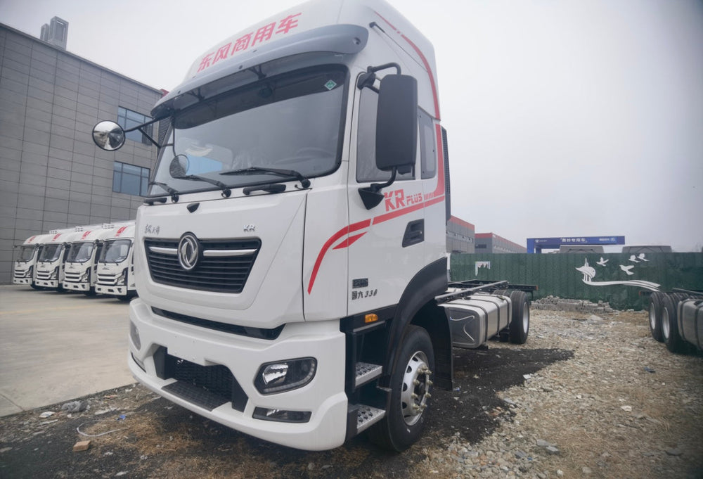 DongFeng 330HP 6.8m Refrigerated Truck For Sale