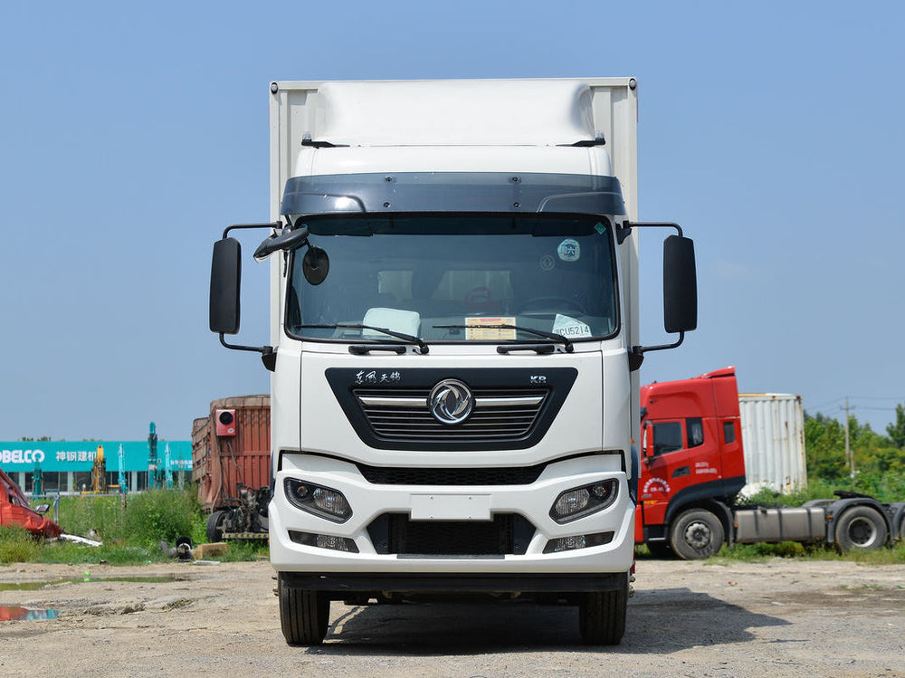 Dongfeng Tianjin KR Box Truck - Front View
