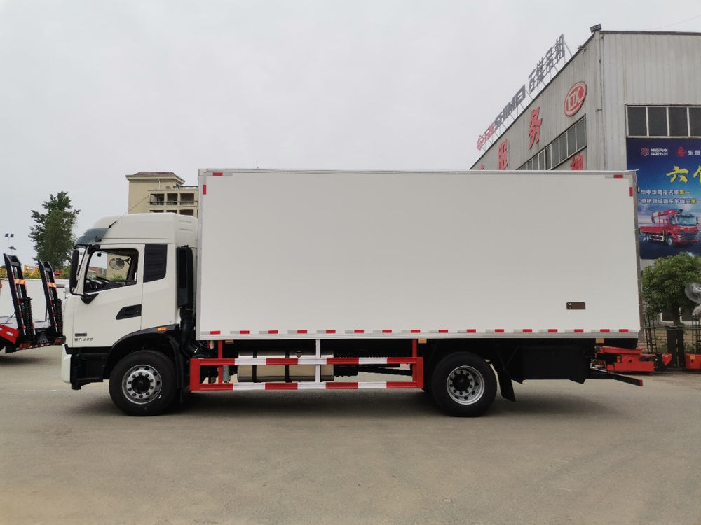 DongFeng 290HP Refrigerated Truck For Sale