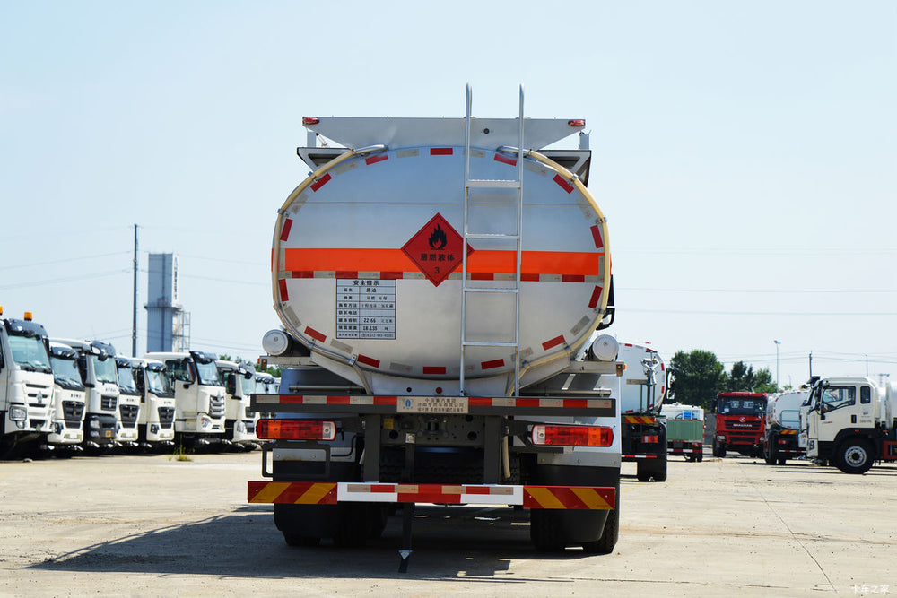 Sinotruk HOWO TX7 Flammable Liquid Tank Truck - Rear View with Hazmat Labels