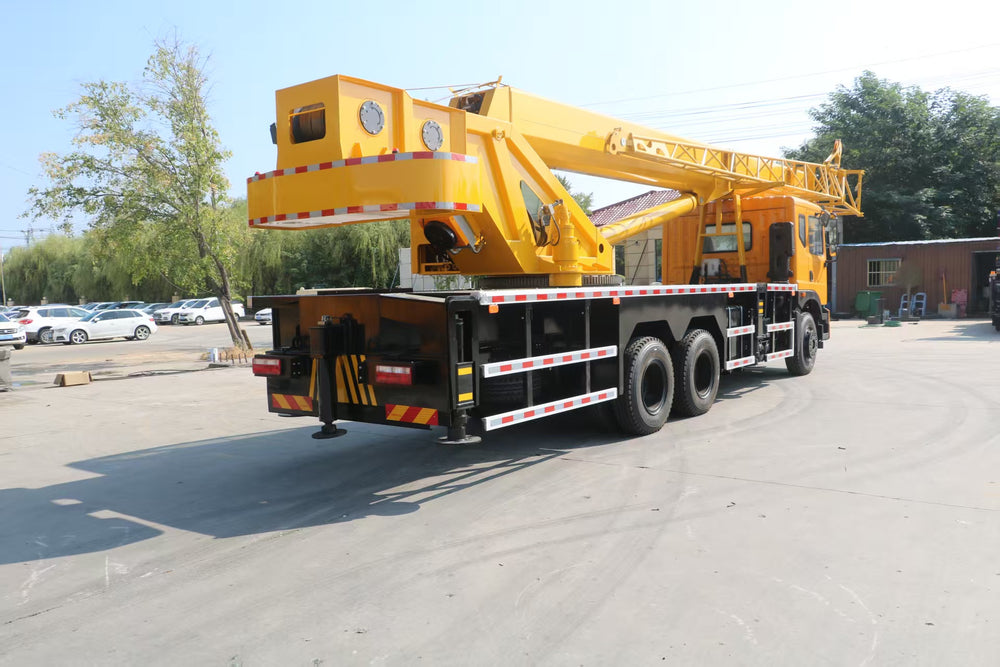 Dongfeng 25T Truck Crane Configuration