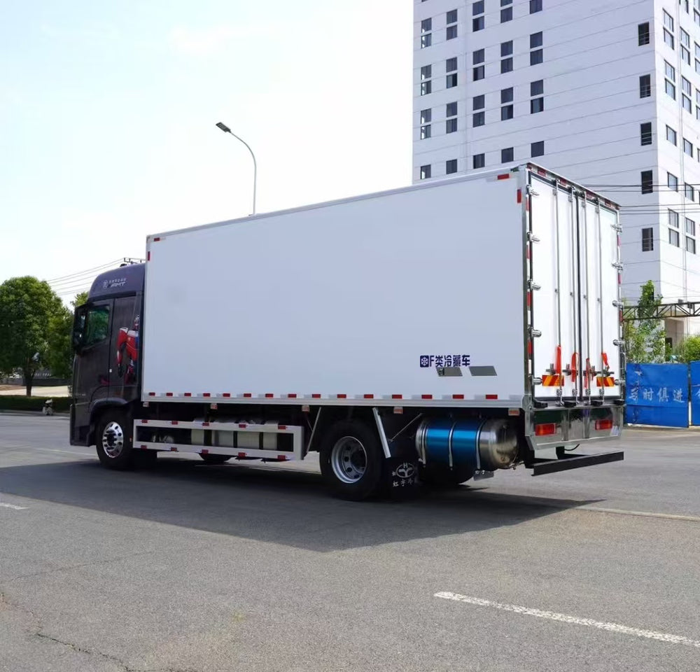 6.8m Foton Auman GTL Starwing Pro Automatic 10-Ton Refrigerated Truck