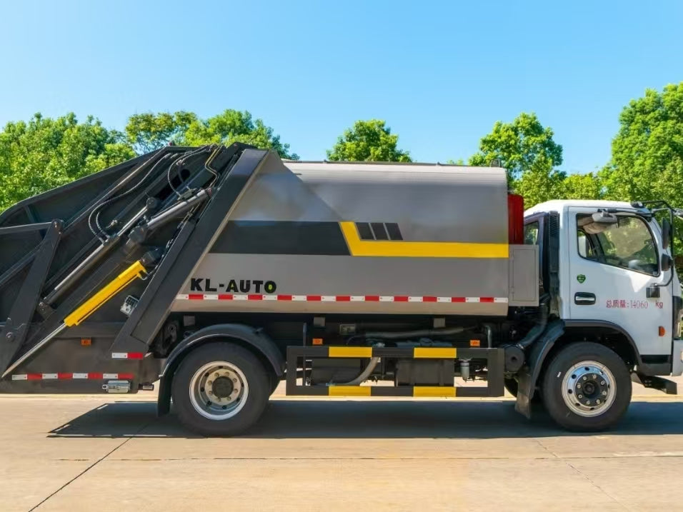 Dongfeng 12m³ compressed garbage truck