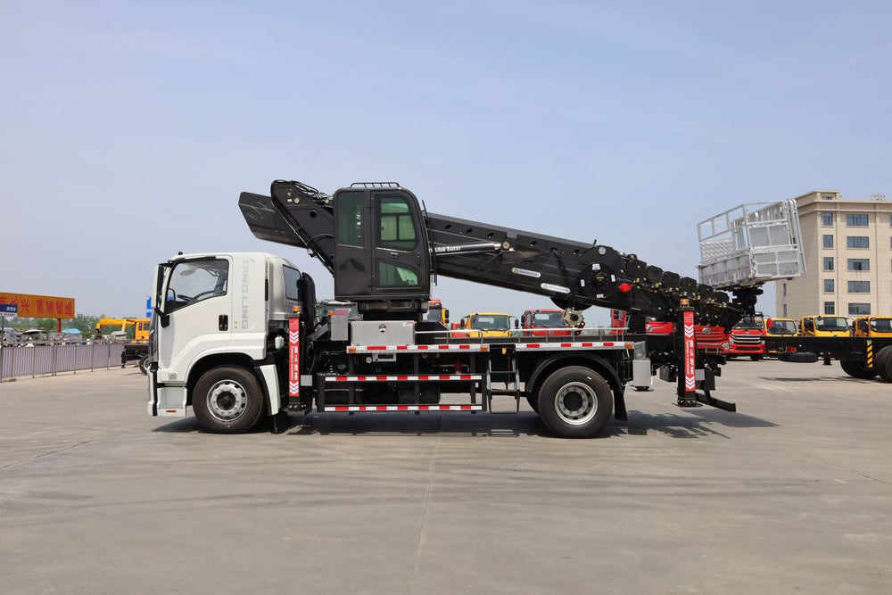 Isuzu 45-meter aerial work truck