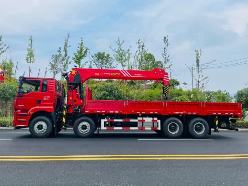 SHACMAN 8×4 Telescopic Boom Crane For Sale