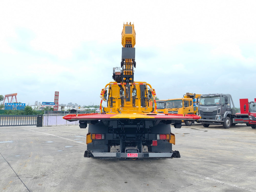 DongFeng 8T Wrecker Truck