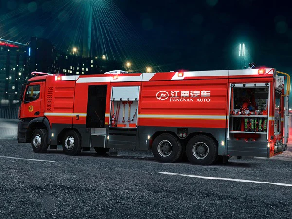 MERCEDES-BENZ 18 TON FOAM FIRE TRUCK TECHNICAL