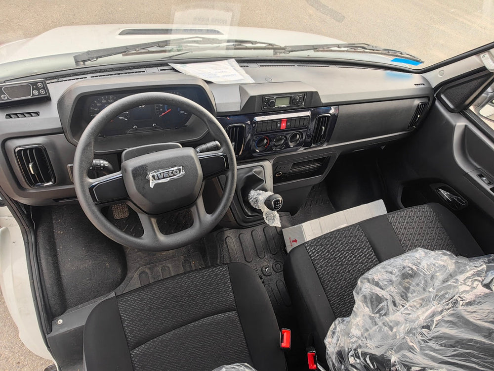 IVECO Long-base High Top Refrigerated Truck（New Model）